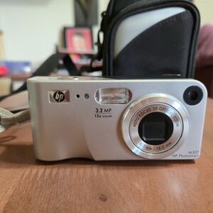 HP Photosmart M307 Silver Digital Camera